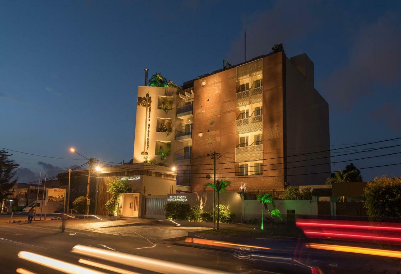 Roots Hotel Apartments Abidjan Exterior photo